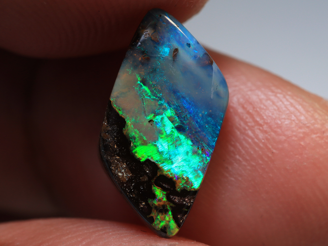 4.10 Ct. Winton Boulder Polished Opal  TOG-2085