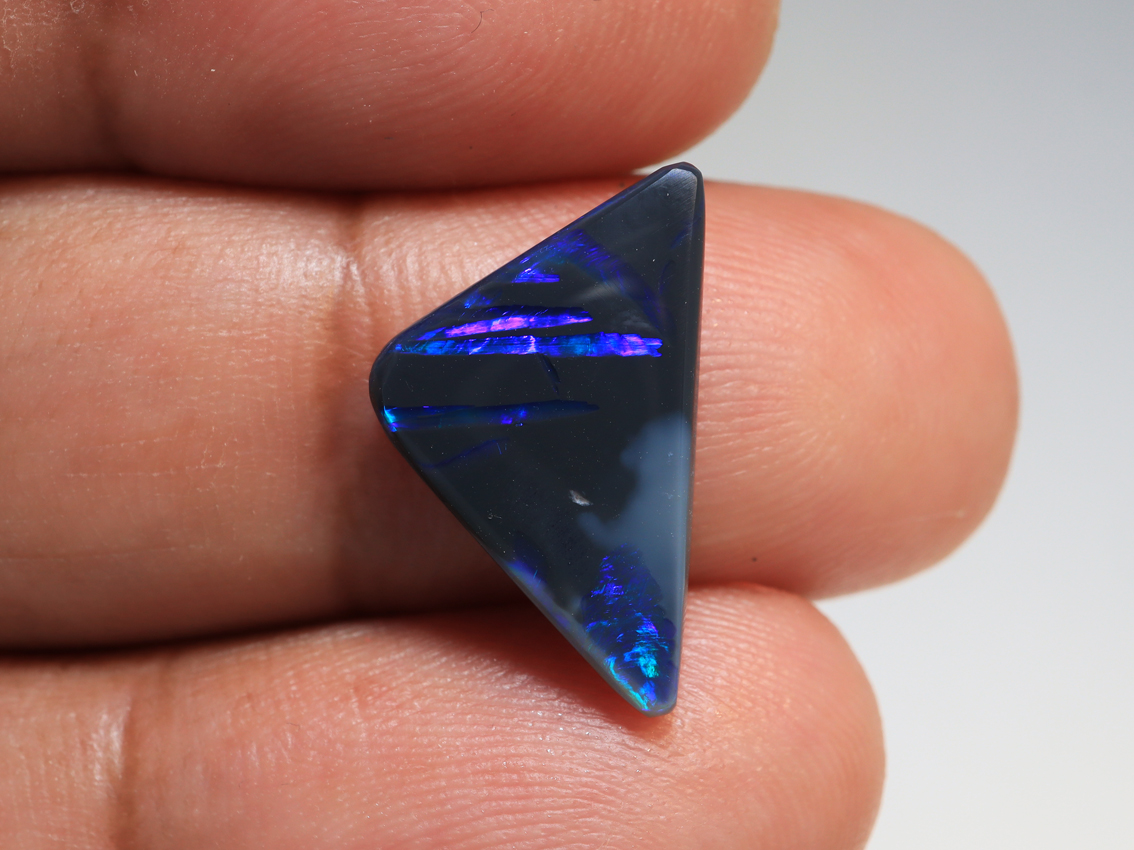 3.75 Ct. (SOLD) Lightning Ridge Black Opal TOG-2036 - Image 4