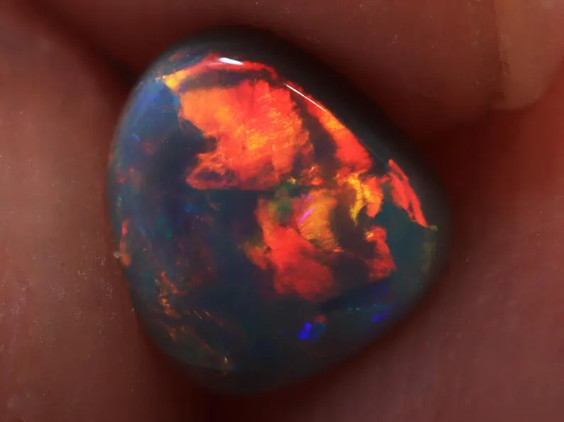 0.45 Ct. Lightning Ridge Semi Black Opal TOG-1245 - Image 2
