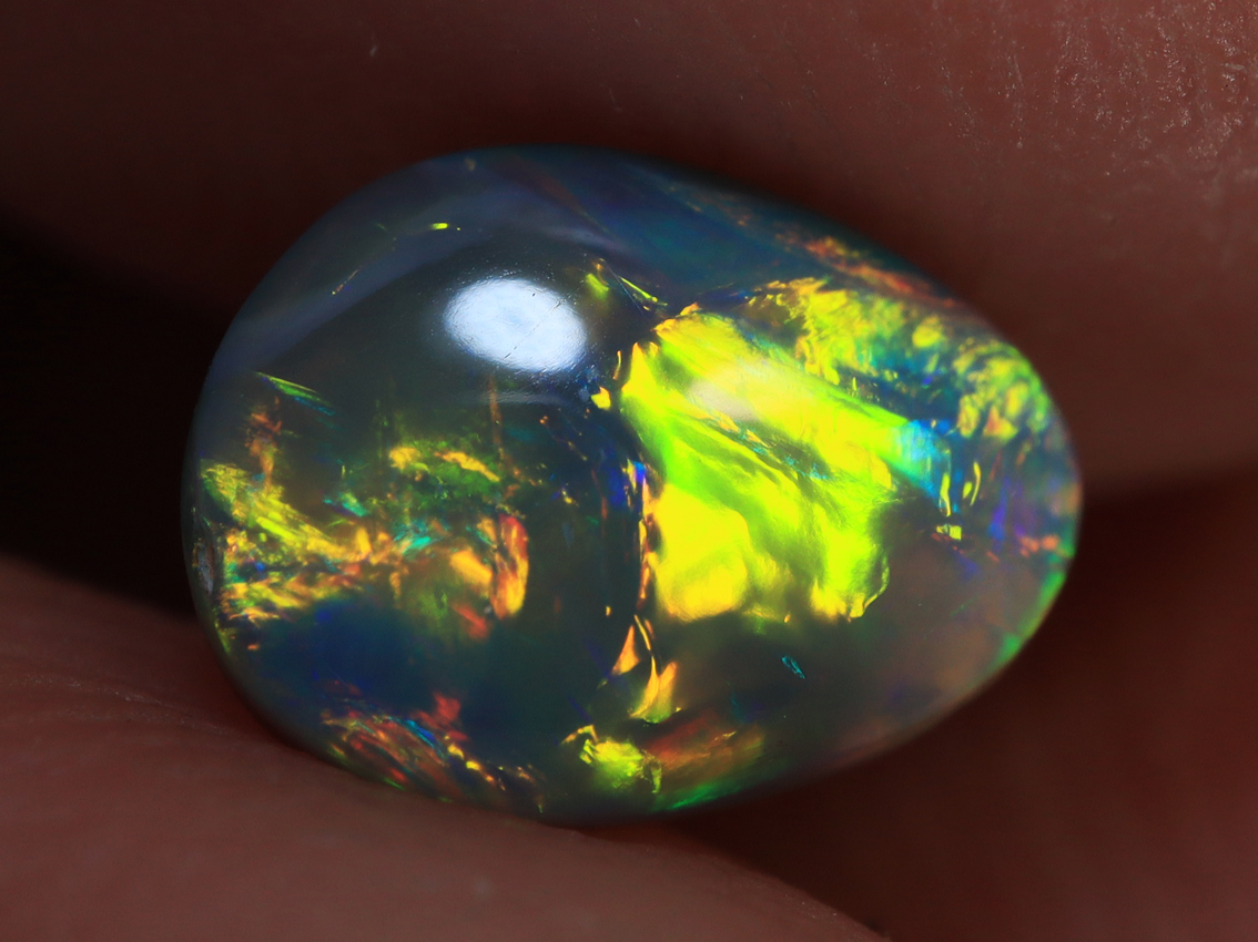 0.55 Ct. Lightning Ridge Golden flashing Black Opal TOG-1211 - Image 3