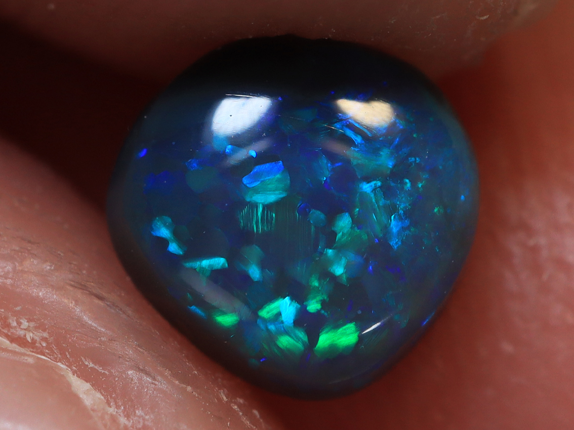 0.65 Ct. Lightning Ridge Black Opal TOG-1179 - Image 3