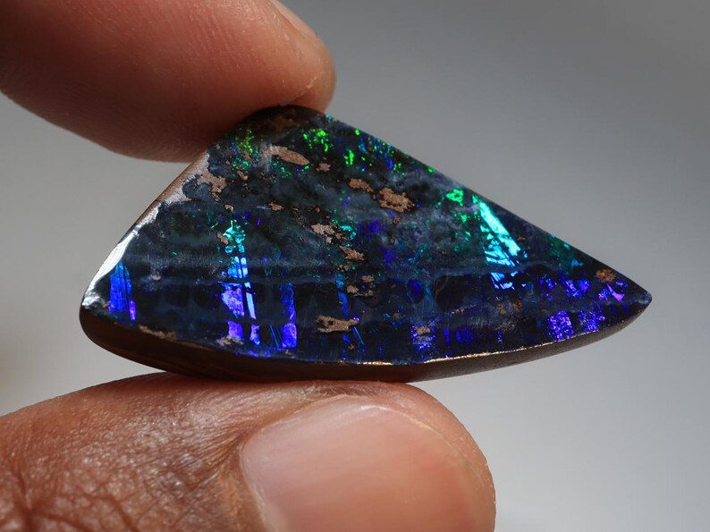 28.25 Ct. Rare Pattern Winton Boulder Polished Opal TOG-2024 - Image 2