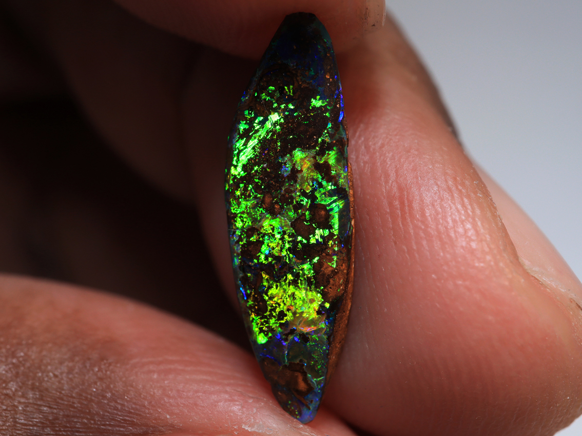 2.15 Ct. Winton Boulder Polished Opal Gemstone TOG-2100