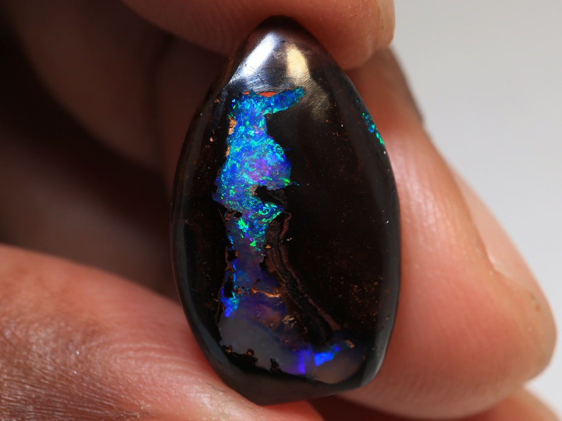10.0 Ct. Winton Boulder Polished Opal Gemstone TOG-2101