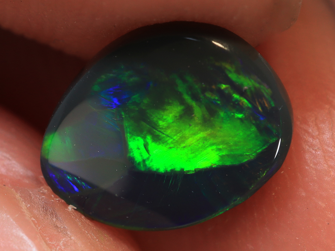 1.10 Ct. Lightning Ridge Black Opal TOG-1140