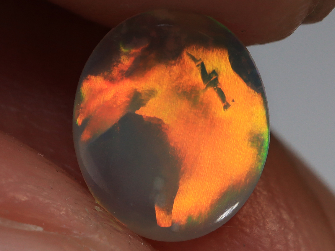 0.40 Ct. Lightning Ridge Dark Opal TOG-1145
