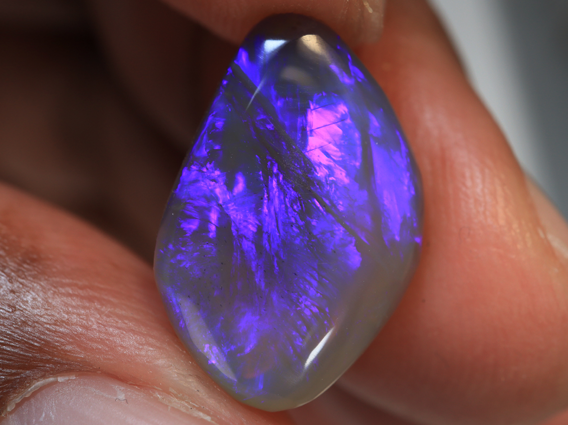 6.80 Ct. Lightning Ridge Dark Opal TOG-1148
