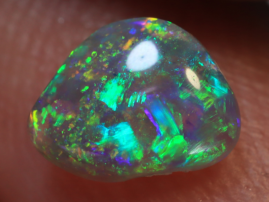0.55 Ct Lightning Ridge Crystal Opal TOG- 1150