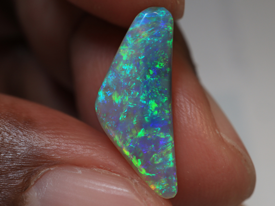 2.40 Ct Lightning Ridge Crystal Opal TOG- 1151