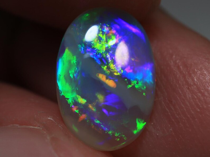 1.60 Ct. Multi Colour Lightning Ridge Crystal Opal TOG-1071