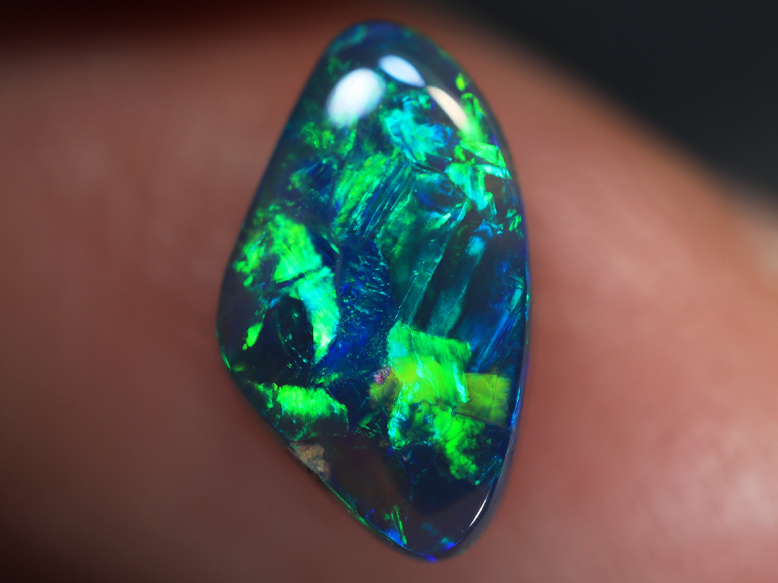 1.05 Ct. Lightning Ridge Black Opal TOG-1391