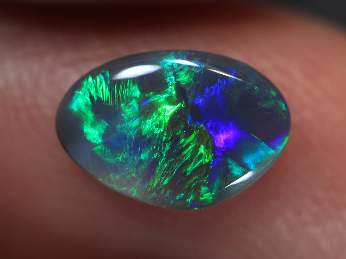 0.70 Ct Lightning Ridge Semi Black Opal TOG-1398 - Image 2