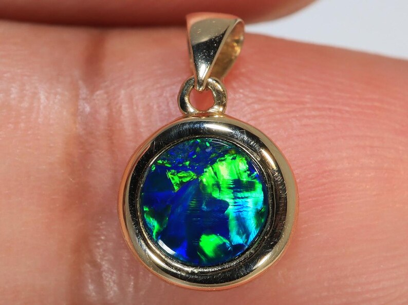 Solid 14k Gold Lightning Ridge Doublet Pendant TOG-1002